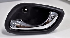 Interno MANIGLIA PORTA ANTERIORE POSTERIORE SINISTRO PER SUZUKI 83130-60g01-a