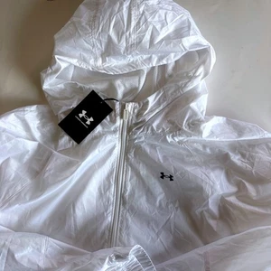 Under Armour Sport Women's XL White Windbreaker Jacket Lightweight Running NEW - Picture 1 of 9