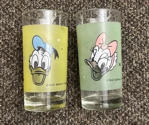 Vintage Walt Disney Libbey Frosted Donald Daisy Duck Drinking Glass 5.5" Tall - Picture 1 of 5