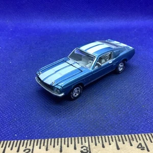 Johnny Lightning 70 Ford Mustang blau 2002 Playing Mantis Blisterpull Rarität - Bild 1 von 5