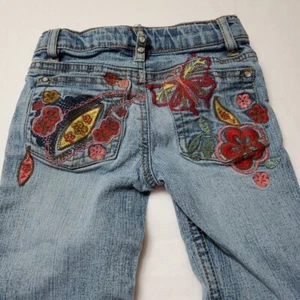 Girls jeans by Squeeze size 4 flared legs embroidered Flowers medium wash - Picture 1 of 13