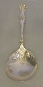 1847 Rogers Bros 1904 VINTAGE BERRY SERVING SPOON 9" Grape Pattern Silver Plate
