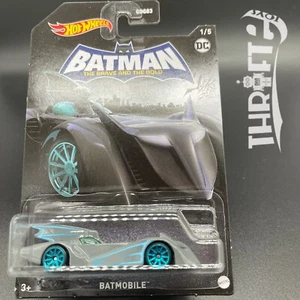 Hot Wheels BATMAN BATMOBILE - THE BRAVE AND THE BOLD BATMOBILE 1/5 *NEW* - Picture 1 of 2