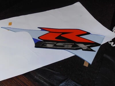 SUZUKI  GSX-R600 2001-2003 TAPE, "GSXR" RH 68185-35F20-FS9 2-23 — 第 1/4 张图片