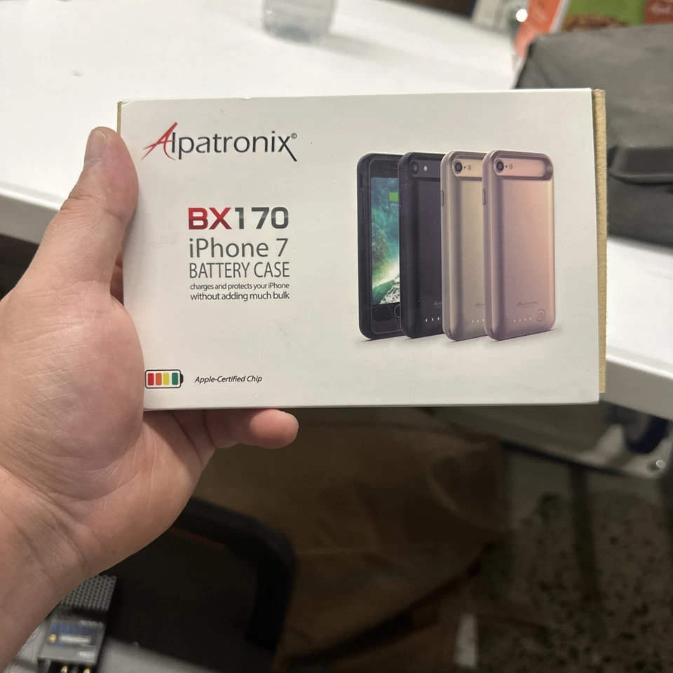 La funda de batería Alpatronix BX170 para iPhone 7 carga y protege tu iPhone Foto 1 de 4