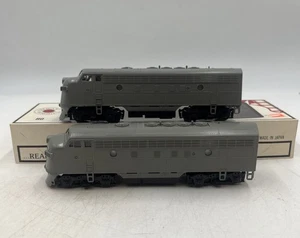 Ho Scale Rolling Stock Stewart Hobbies F7A Phase 1 Early Powered Set Of Two - Bild 1 von 11
