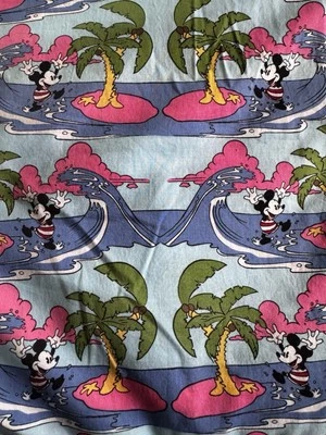 "Tela de coser vintage Mickey Mouse playa tropical 7 yardas X 40"" nueva" Foto 1 de 3