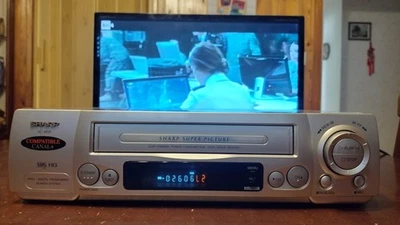 SHARP VC-M35 VIDEOREGISTRATORE 4 TESTINE REVISIONATO CON TELECOMANDO  - Immagine 1 di 4