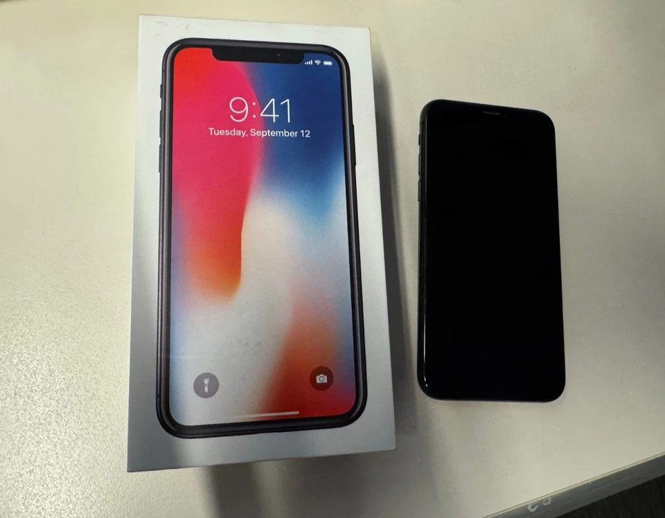 Apple iPhone X - 64GB - Space Grey - Immagine 1 di 4