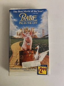 BABE Pig in the City VHS Tape Movie Clamshell 1999 90s Movie Video - Picture 1 of 3