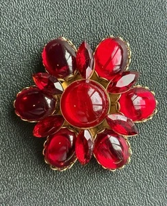 Vintage Bright Red Colored Glass Cabochon Gold Tone Rhinestone Brooch G - Picture 1 of 16