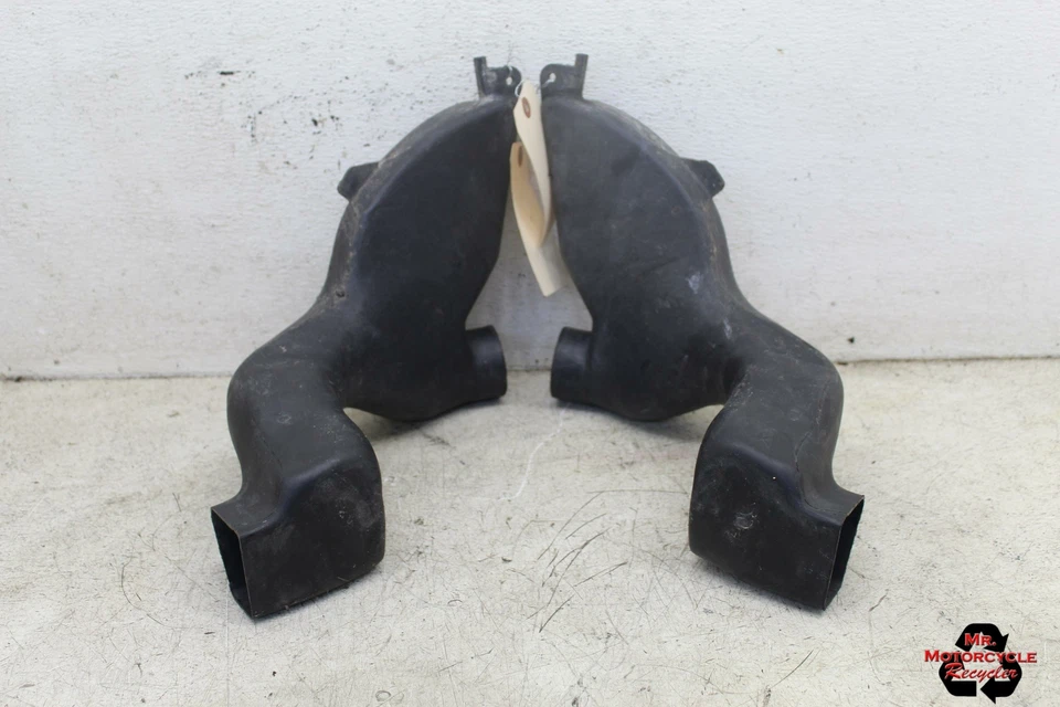 YAMAHA RIGHT LEFT AIR INTAKE DUCTS 5EB-28342-01-00 5EB-2838R-00-00 E13 - Image 1 of 3