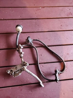 87 KAWASAKI ZL1000 ELIMINADOR FRENO TRASERO CILINDRO MAESTRO CON SOPORTE DE MONTAJE PEDAL Foto 1 de 4