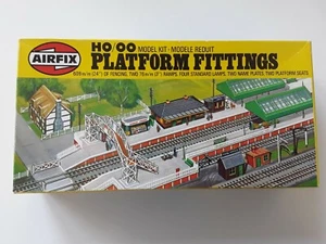 VINTAGE 1978 AIRFIX HO/OO PLATFORM FITINGS MODEL KIT - NEW - Picture 1 of 10
