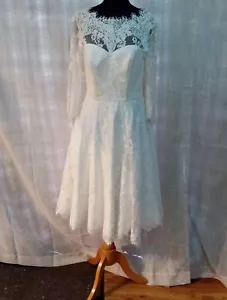 Wedding dress size 8 short ivory lace Phase 8, check measurements C - Picture 1 of 6