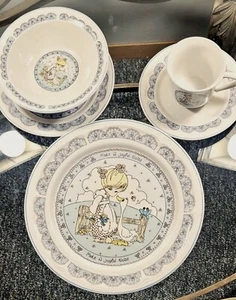 Vintage 5/10 Stück Precious Moments (1 oder 2) Einstellungen "Machen Sie ein fröhliches Geräusch"  - Bild 1 von 10