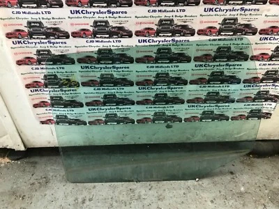 VIDRIO PUERTA TRASERA JEEP GRAND CHEROKEE WK 2005-2010 LADO IZQUIERDO DEL PASAJERO Foto 1 de 4