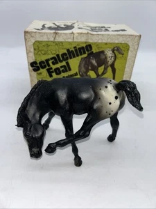 Breyer Horse #168 Graffi Puledro Semi Lucido Coperta Nero Appaloosa 1970-86 - Foto 1 di 4