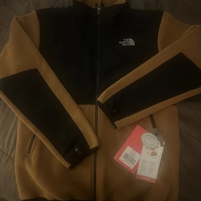 NUEVA CHAQUETA POLAR $109 NUEVA CON ETIQUETAS North Face niños/jóvenes XL 18/20 Denali Polartec  Foto 1 de 4