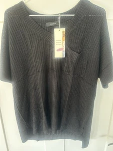 NWT! DOKOTOO Knit Top Women’s Large Dark Black Knit V-neck Short Sleeve Viscose - Picture 1 of 7