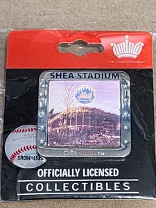 New York Mets Shea Stadium to Citi Field Lenticular Pin NY - Picture 1 of 8