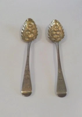 Par de cucharas georgianas de plata esterlina para bayas Solomon Hougham, c. 1814 Foto 1 de 4
