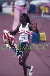 1992 OLYMPICS Gwen Torrence 200M RUN - 35mm Track & Field Slide - Picture 1 of 1