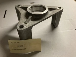 Alloggiamento cuscinetto Ferrari supporto 100200 Ferrari 330 365GT4 400 412 New NOS Orig. - Foto 1 di 4