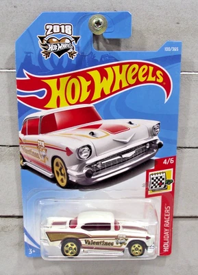 Праздничные гоночные автомобили Chevy Bel Air 57-я годовщина Hot Wheels на День святого Валентина - Изображение 1 из 4