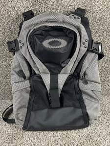 Vtg Oakley Surf Wet Tactical Field Gear Backpack Software Vintage Y2K - Picture 1 of 20