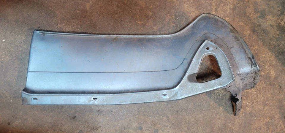 Parachoques delantero derecho Ford Thunderbird 1977 1978 1979 panel de llenado D7SB-17776-AWC Foto 1 de 2