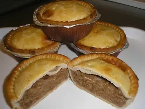 Home made MINCED BEEF & ONION PIES x 4 -Wilson's family bakery - Picture 1 of 2