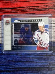 2014 1999-00 Fleer Ultra Photo Vault Wayne Gretzky #PV-WG - Picture 1 of 2