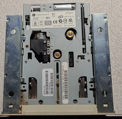 Quantum STT3401A 5.25" INT Travan TR7 Data Tape Drive TD3100-802 W Screws  - Image 1 of 3