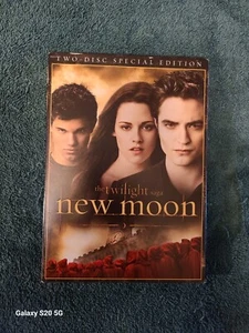 The Twilight Saga: New Moon (Two-Disc Special Edition) - Picture 1 of 2