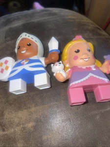 Little Tikes Waffle Blocchi Costruzione Ricambio Principessa e Cavaliere per Castello Set - Foto 1 di 7