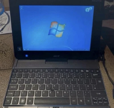 Acer Iconia W 500 tablet/ Laptop - Image 1 of 4