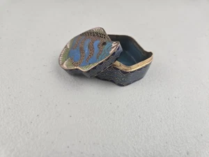 Small Chinese Cloisonne Trinket Jewelry Box Fish Vivid Colors Enamel - Picture 1 of 12