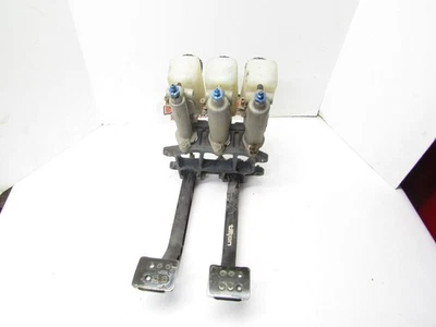 Педали тормоза и сцепления заднего хода Tilton с главными цилиндрами IMCA UMP WILWOOD - Изображение 1 из 4