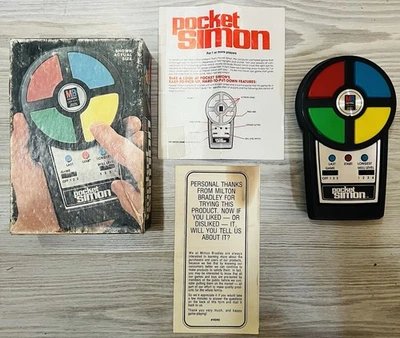 Milton Bradly Pocket Simon 1980 con caja probada Foto 1 de 2