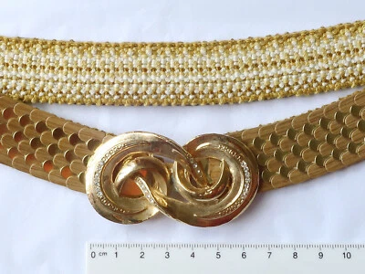 Gürtel mit  netter dekorativer Schließe - Bild 1 von 4