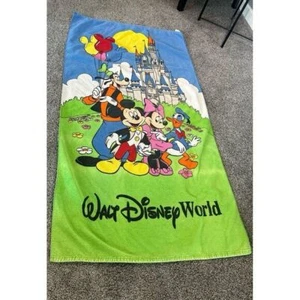 Walt Disney World Beach Towel Magic Kingdom Disney Exclusive Mickey Minnie Goofy - Picture 1 of 2