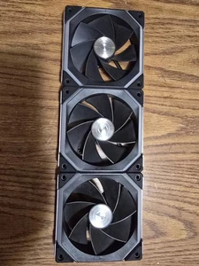 Lian Li Uni Fan SL V2 Reverse Blade x3 NO control box. - Picture 1 of 3