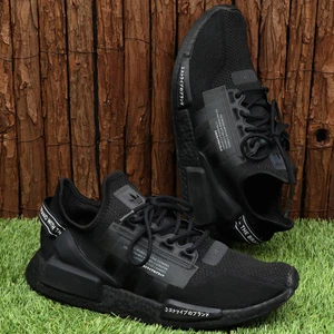 Adidas Originals NMD R1 V2 running shoes US 9.5 UK 9 EUR 43 1/3 JP 275 CHN 265 - Picture 1 of 12