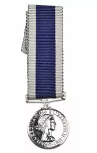 Good Quality QEII Royal Navy Long Service Good Conduct Miniature Campaign Medal - Picture 1 of 2