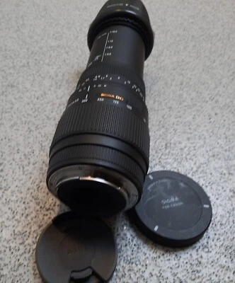 Sigma DG 70-300mm f/4-5.6 Telephoto Macro Lens for -Canon EOS DSLR Cameras - Image 1 of 4
