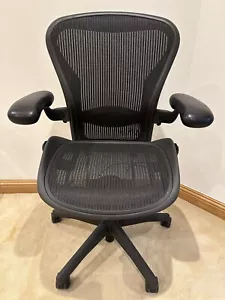 Herman Miller Refurbished B Size Aeron Task Chair - Picture 1 of 7