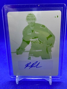 2014-15 In The Game Leaf Metal Yellow Plate AUTO Ryan Pilon 1/1 Kings