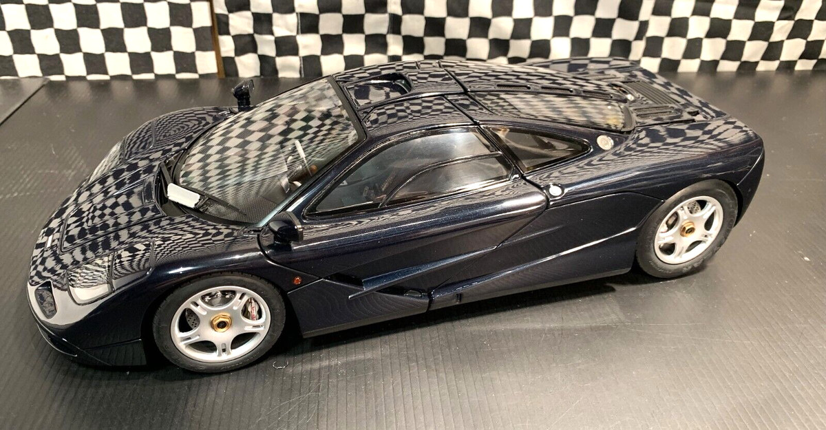 PAUL'S MODEL Mclaren F1 Black 1/12