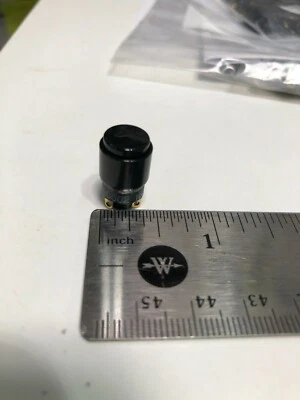 P7-900002, PUSHBUTTON SWITCH, BLACK 3/8 DIA.BUTTON - Image 1 of 2